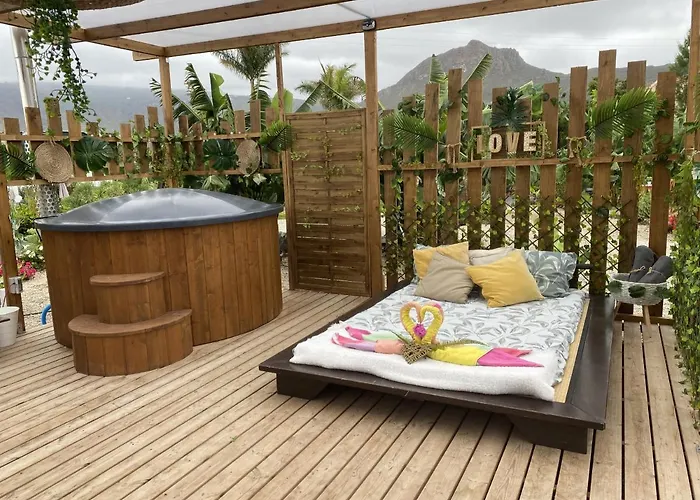 Alisios Hot Tub, Piscina Y Naturaleza * Buzanada
